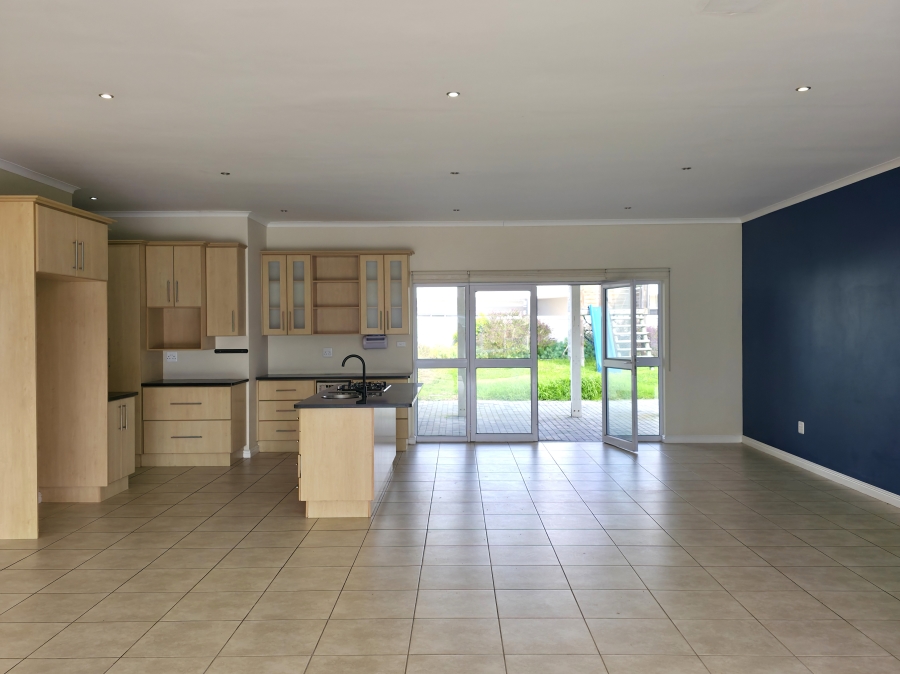 3 Bedroom Property for Sale in Marina Martinique Eastern Cape